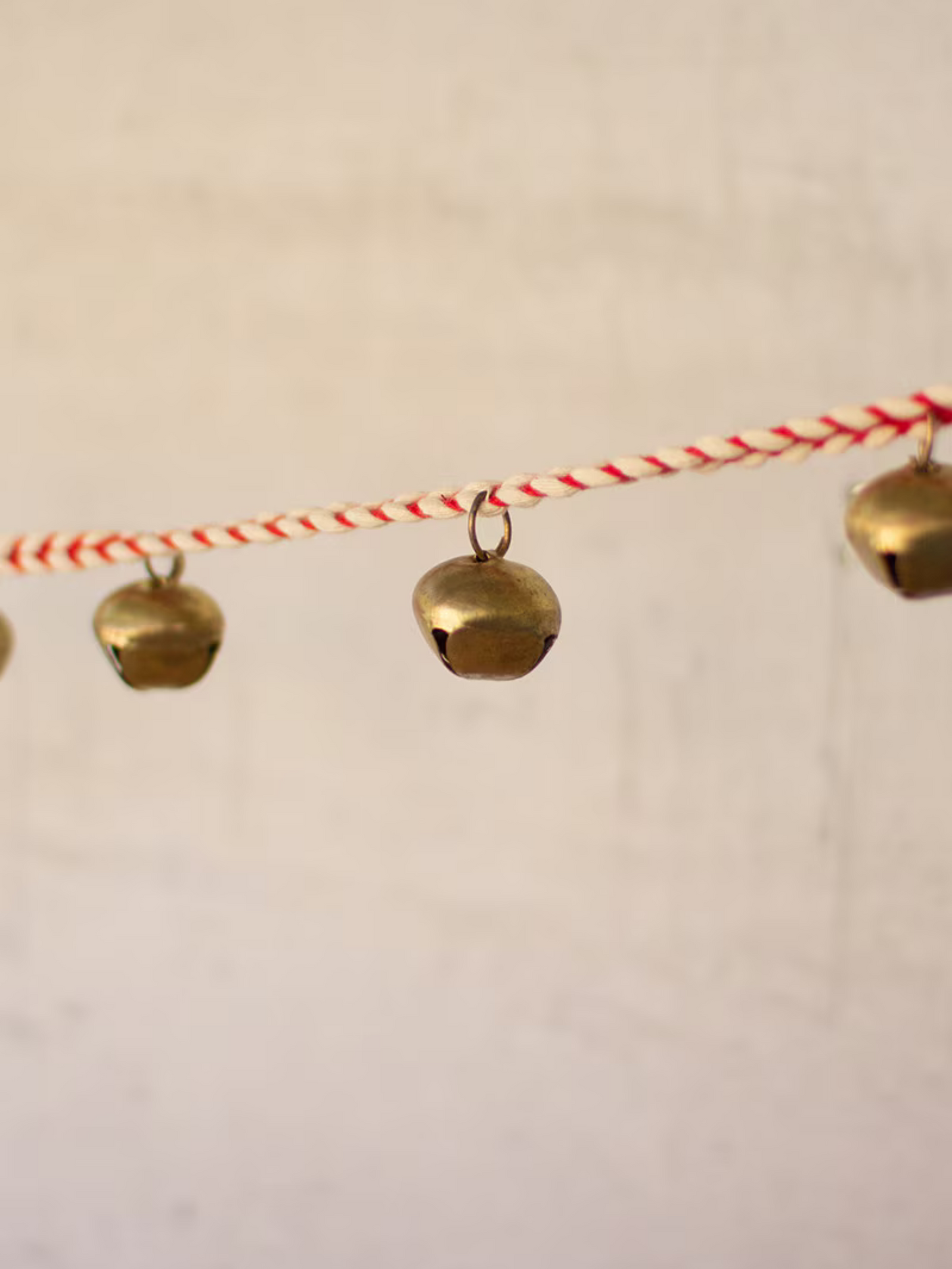 Set of 4 - Jingle Bell Garland - Chapin Furniture