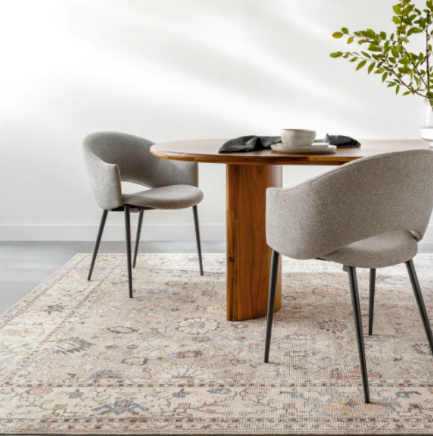 Dine in Style: Finding the Perfect Rug Size for Your Dining Room