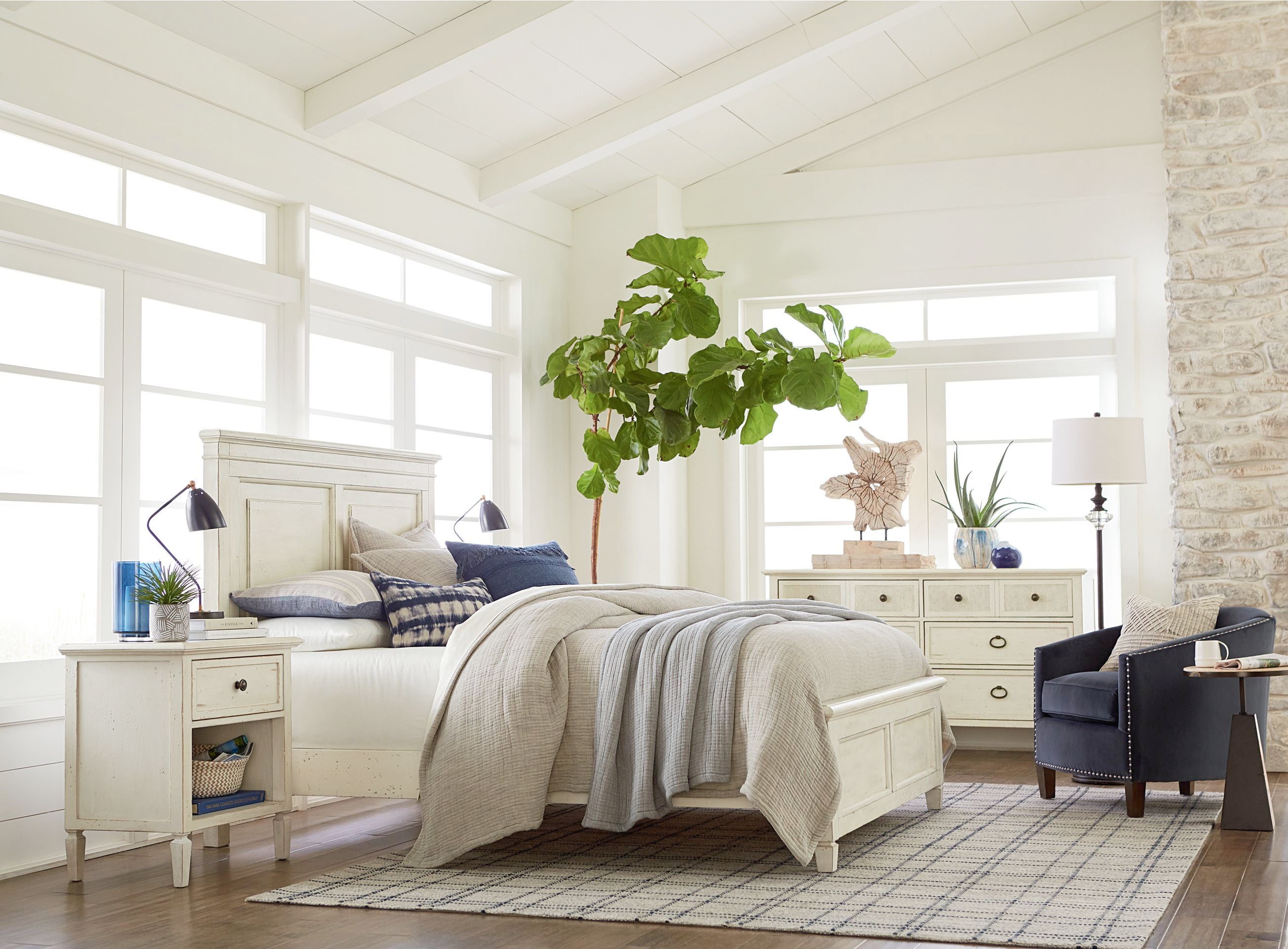 Shoreline Panel Bed - Thumbnail 2