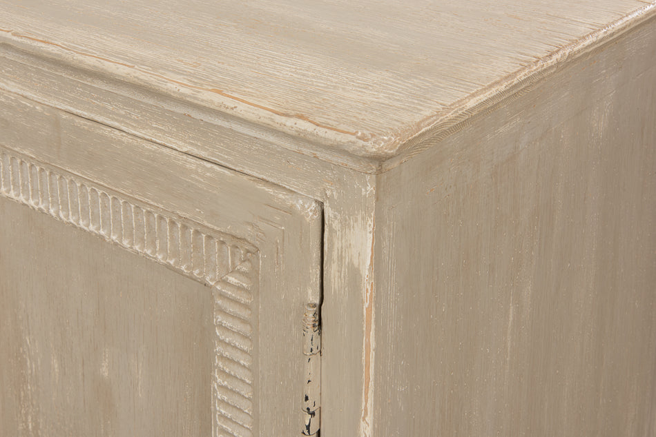 Pie Crust Door Sideboard - Chapin Furniture