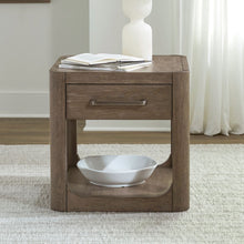 South Bend End Table - Chapin Furniture