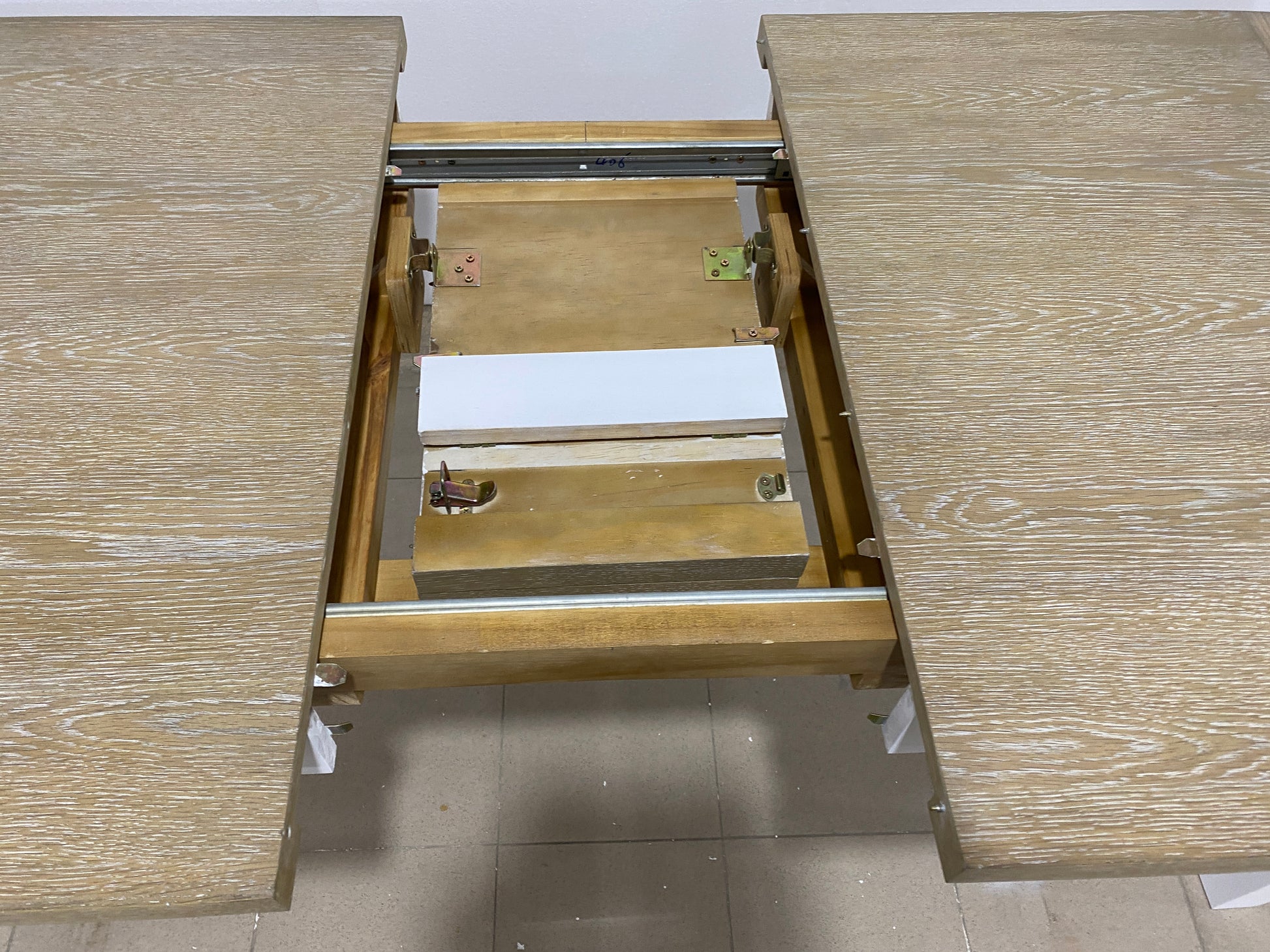 Rosalie Leg Dining Table - White - Chapin Furniture