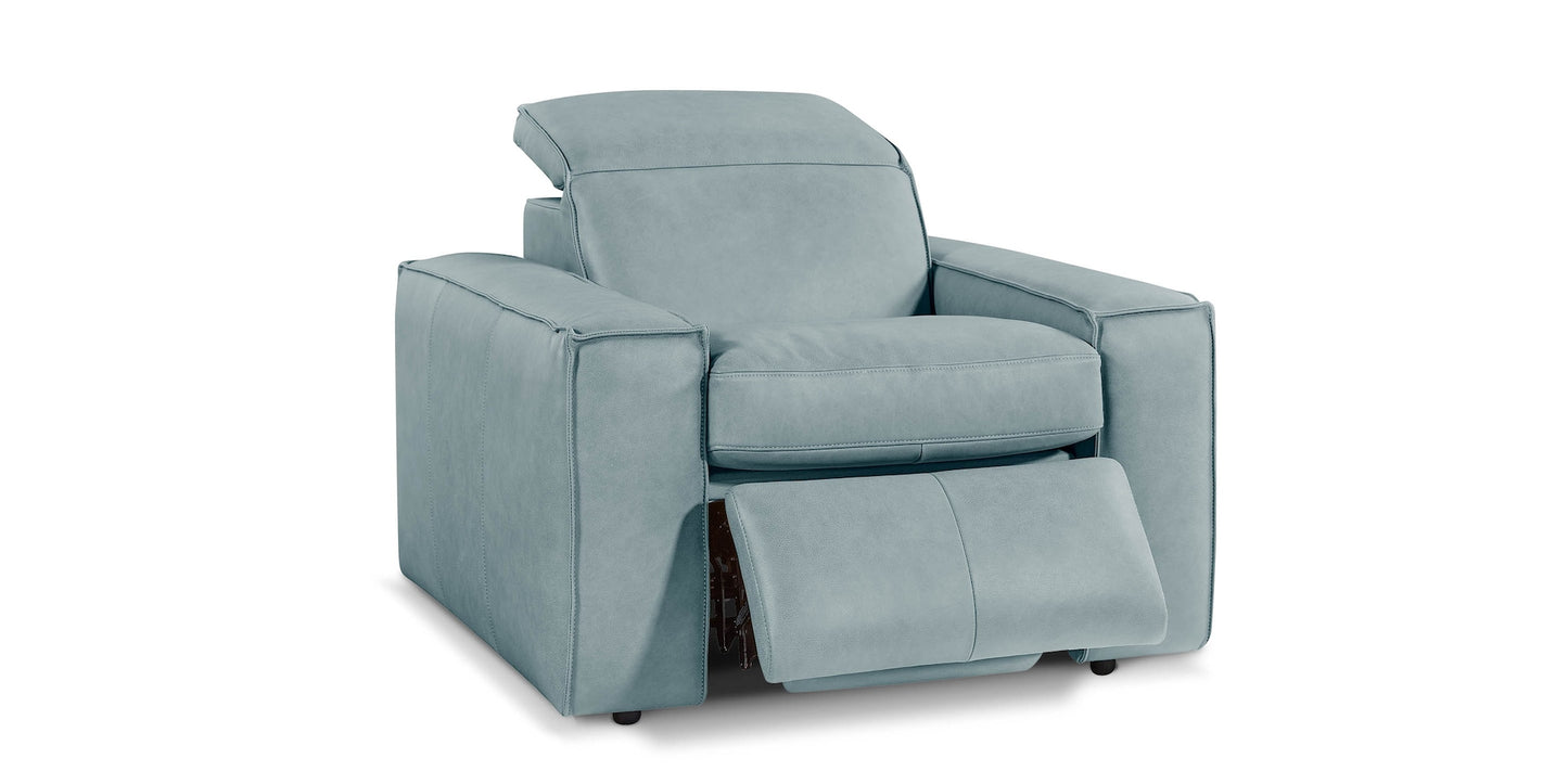 Bassett Club Level Wesley Power Leather Zero Gravity Motion Recliner