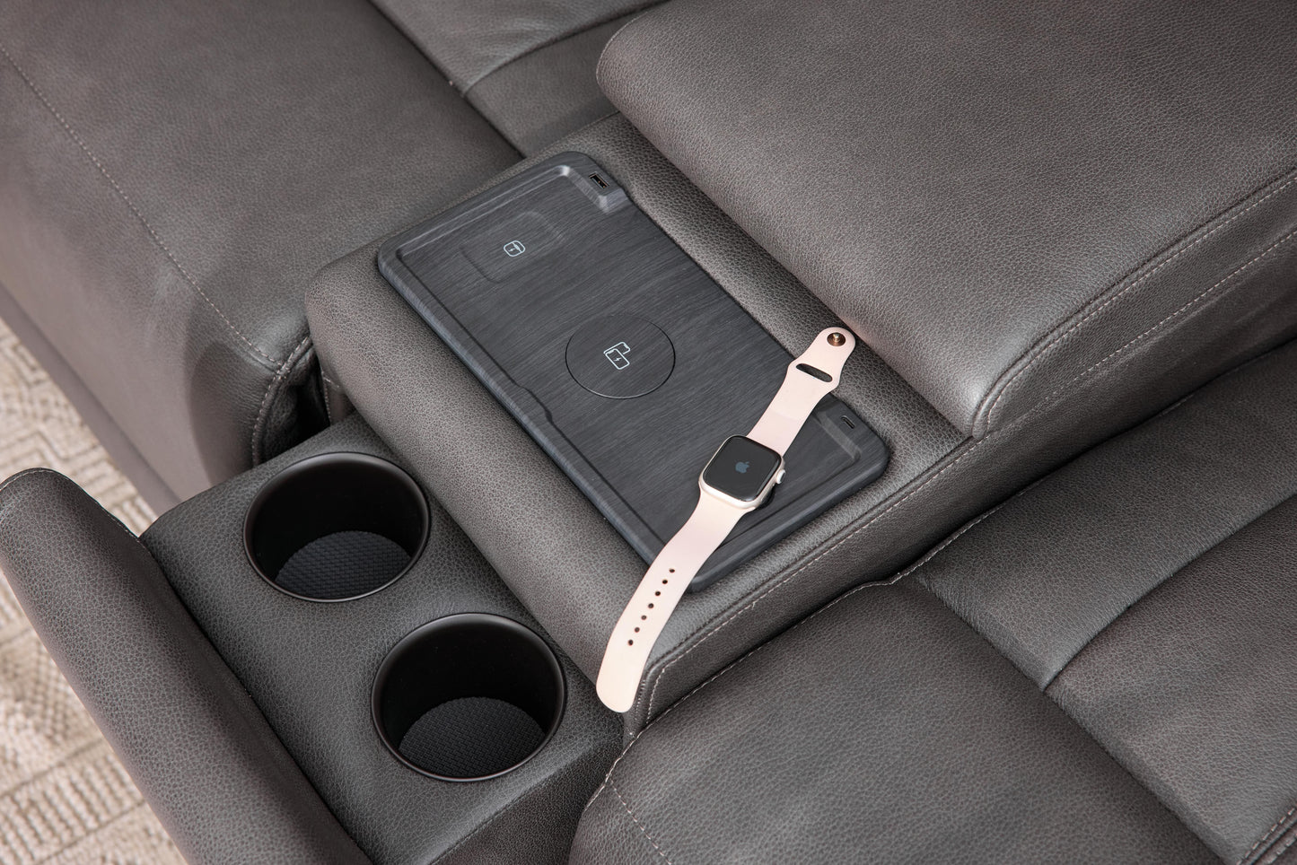 Bassett Club Level Benson Power Motion Consoled Loveseat - Chapin Furniture