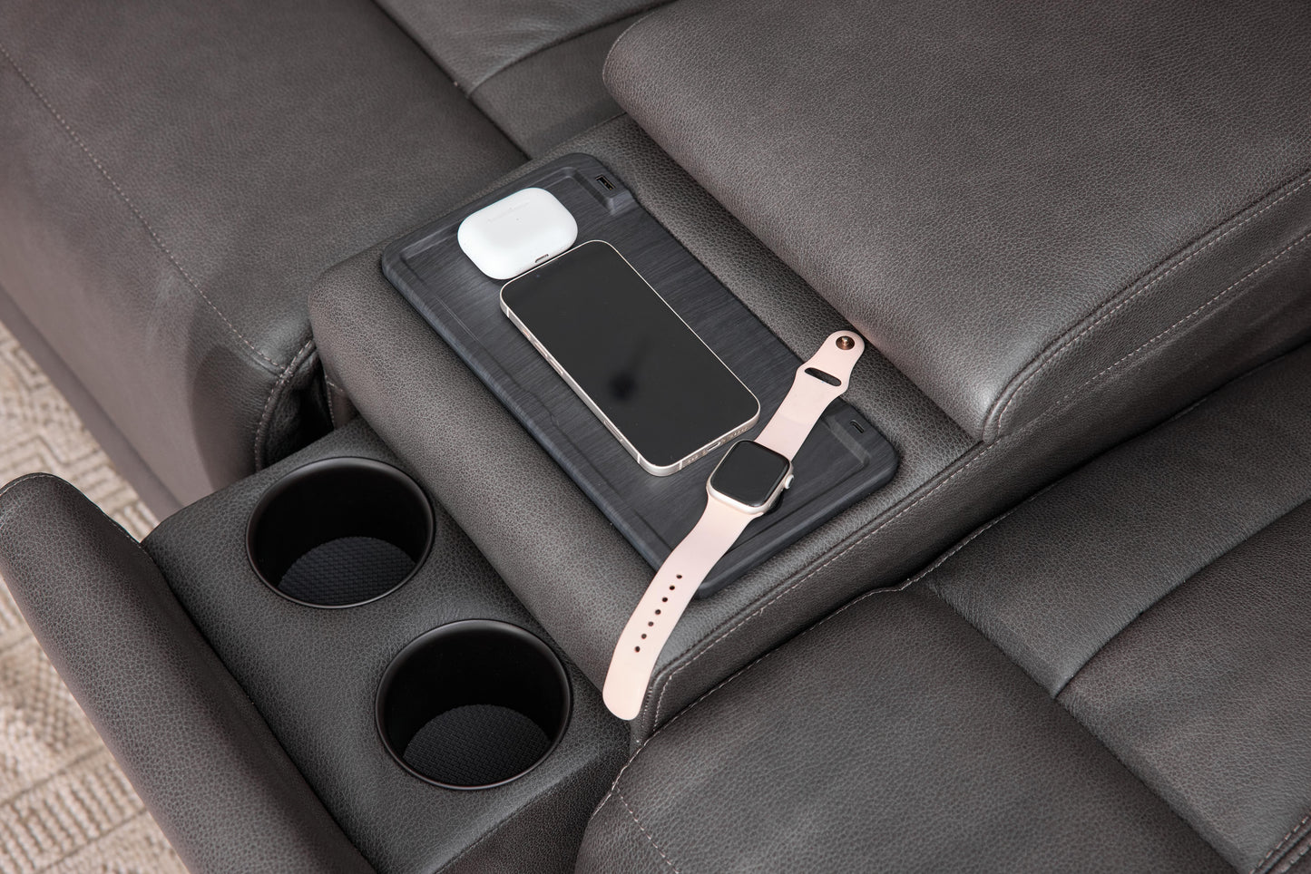 Bassett Club Level Benson Power Motion Consoled Loveseat - Chapin Furniture