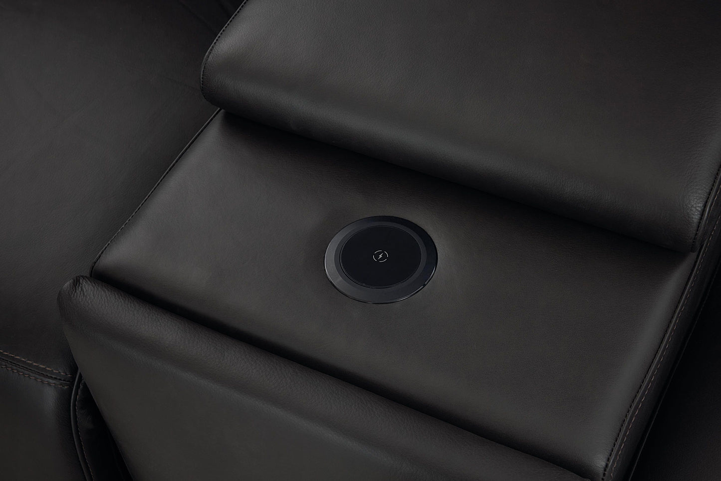 Bassett Club Level Chauncey Power Motion Sectional in Espresso Leather - Chapin Furniture