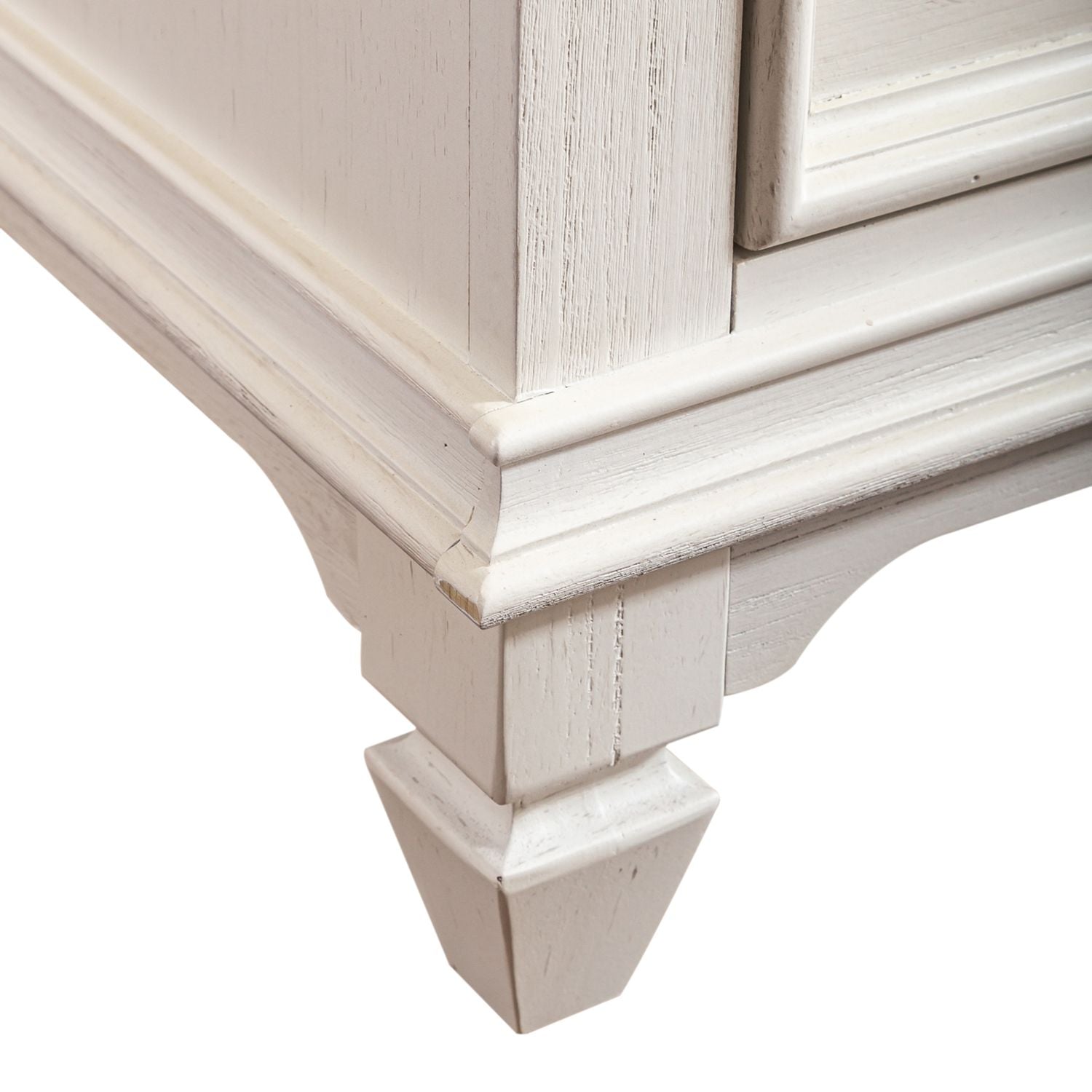 Allyson Park 11 Drawer Chesser - Chapin Furniture