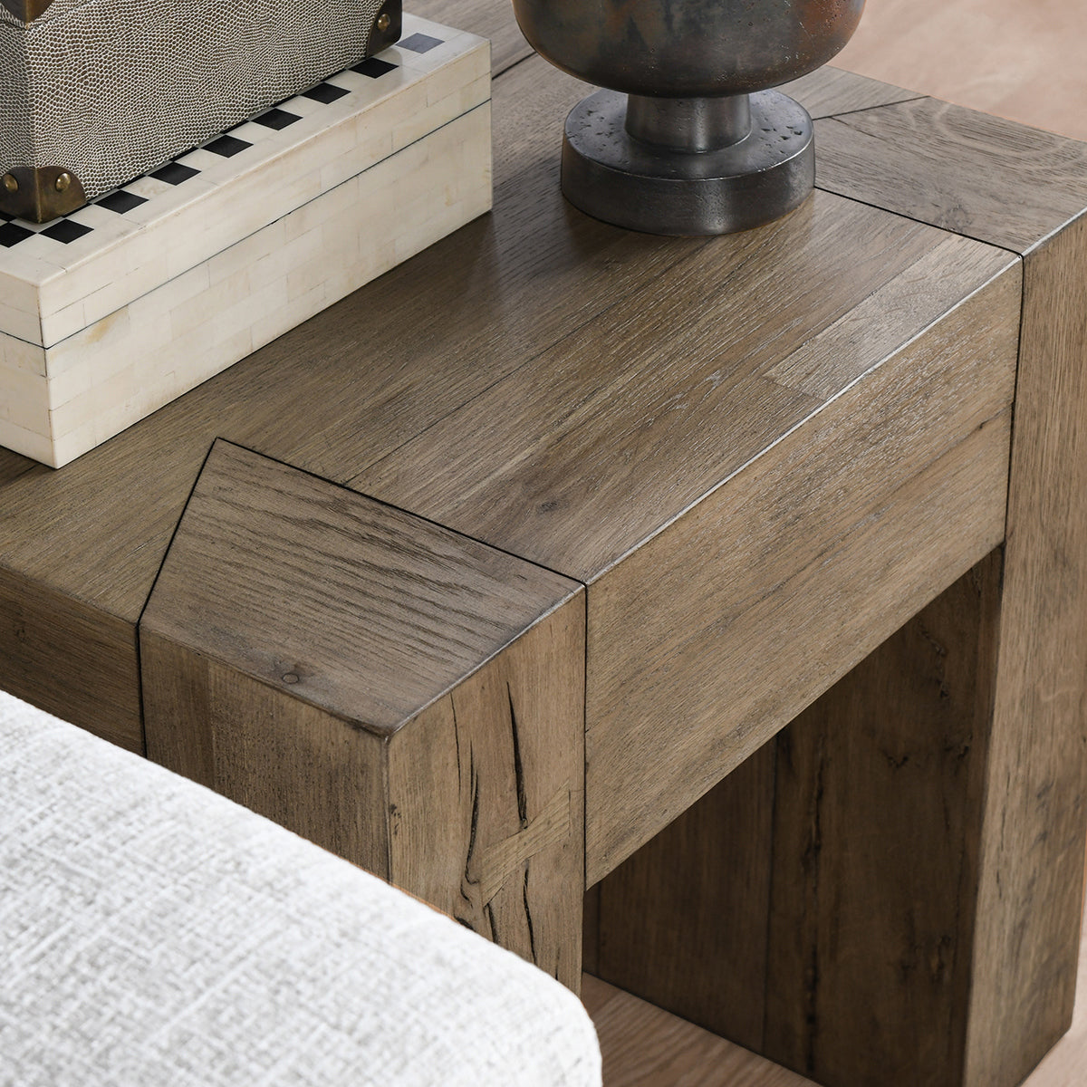 Bristol End Table - Chapin Furniture