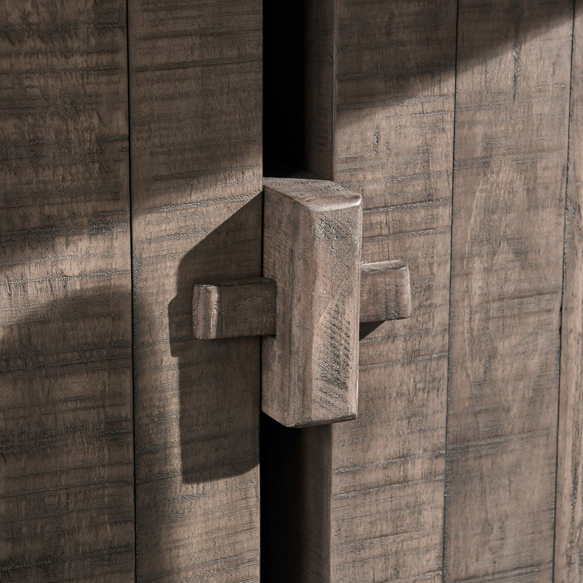 Rosemount Reclaimed Pine 60" Round Dining Table - Aged Brown - Chapin Furniture