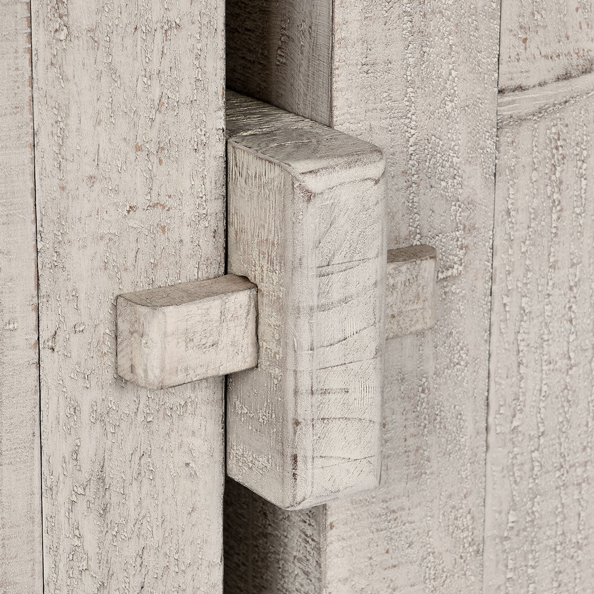 Rosemount Reclaimed Pine 60" Round Dining Table - White Wash - Chapin Furniture