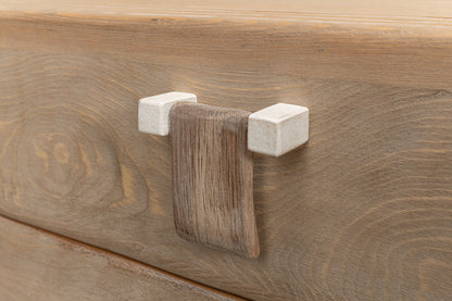 Warmly Box On Stand - Chapin Furniture