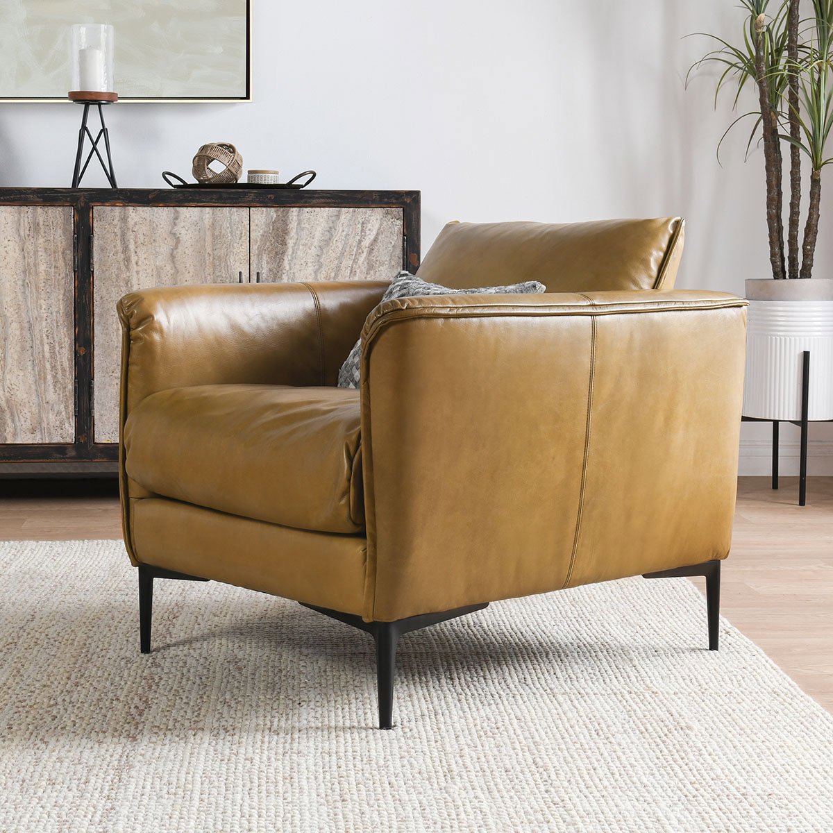 Abigail Club Chair - Chapin Furniture