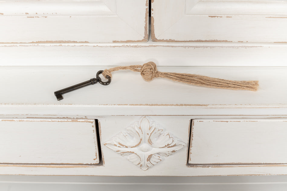 Beacon Hill Display Case- White - Chapin Furniture