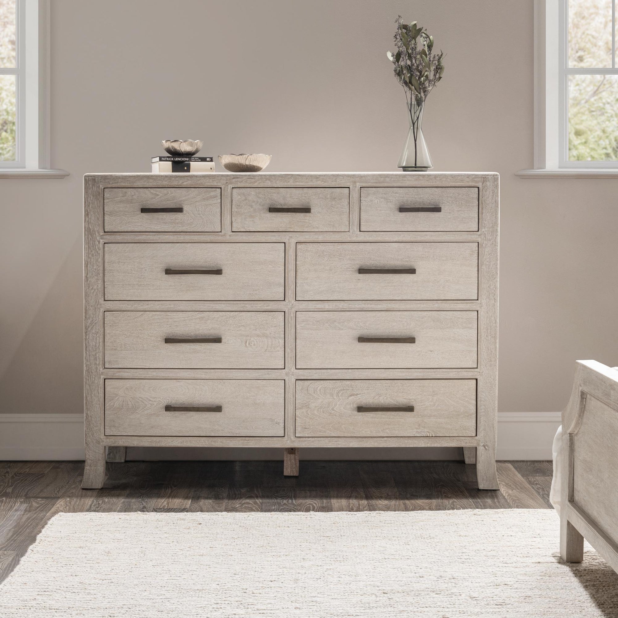 Westmont 9 Drawer Dresser - Thumbnail 4