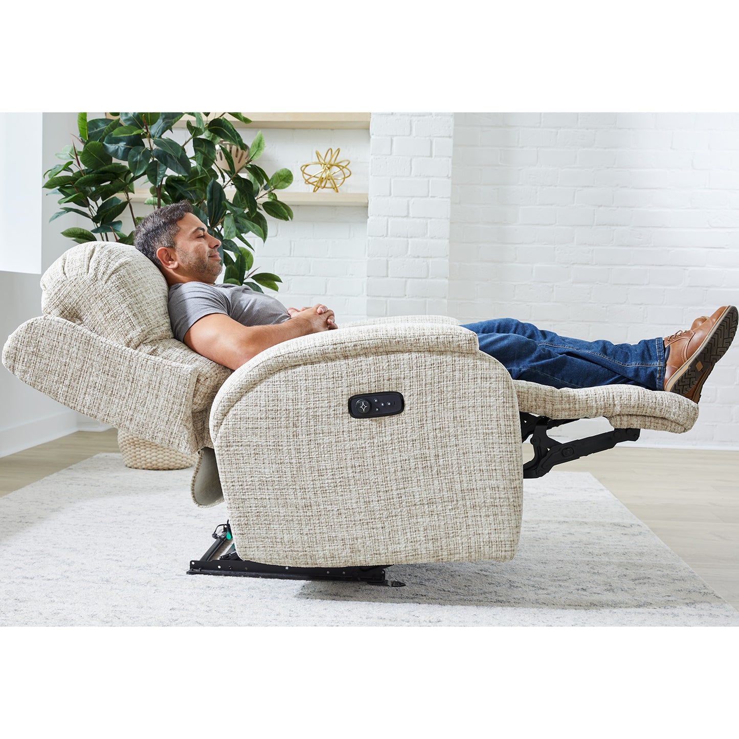 Maverly BeCozzi Massage Rocker Recliner - Chapin Furniture