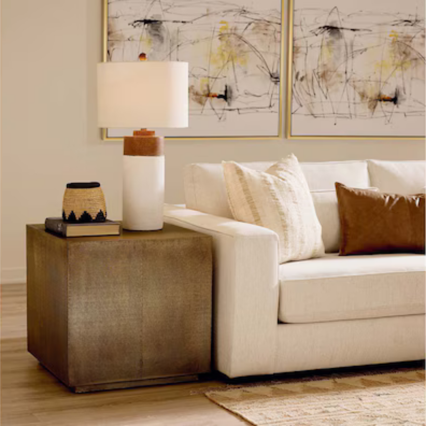 Vansant Lamp Table - Chapin Furniture