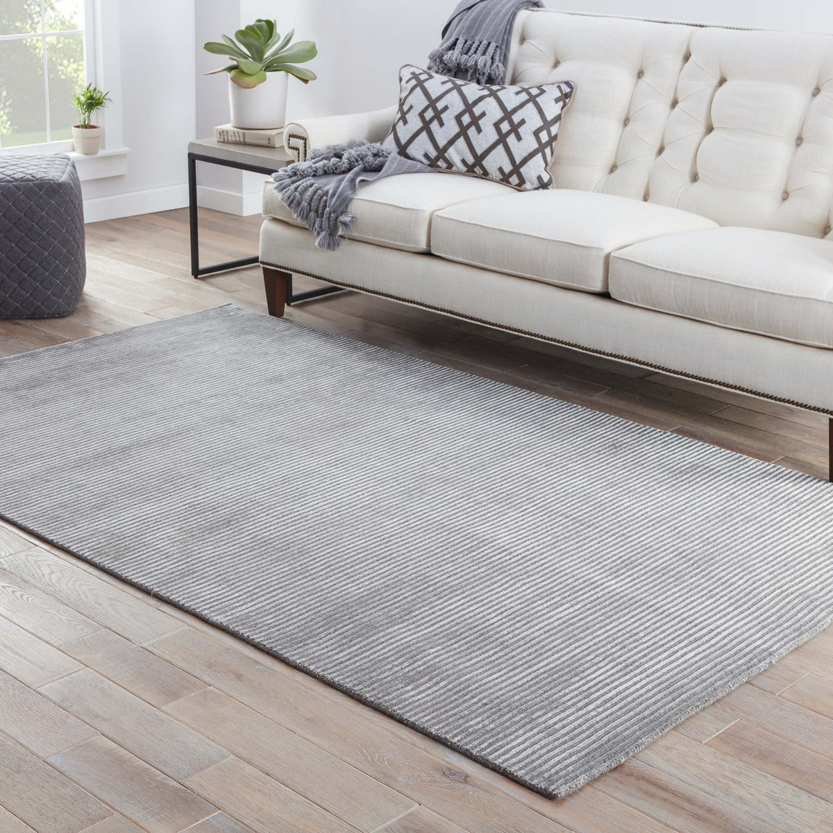 Basis Basis BI05 Gray/Silver Rug - Chapin Furniture