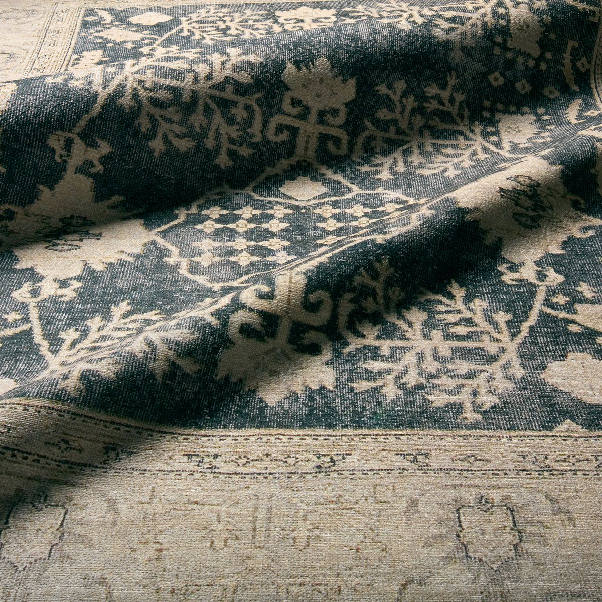Boheme Pia BOH24 Navy/Cream Rug - Chapin Furniture