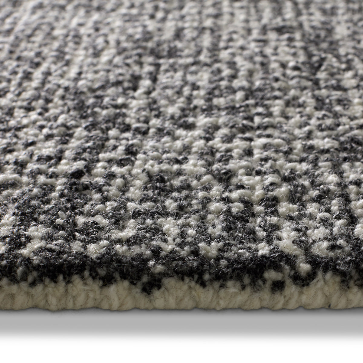 Britta Oland BRT10 Cream/Black Rug - Chapin Furniture