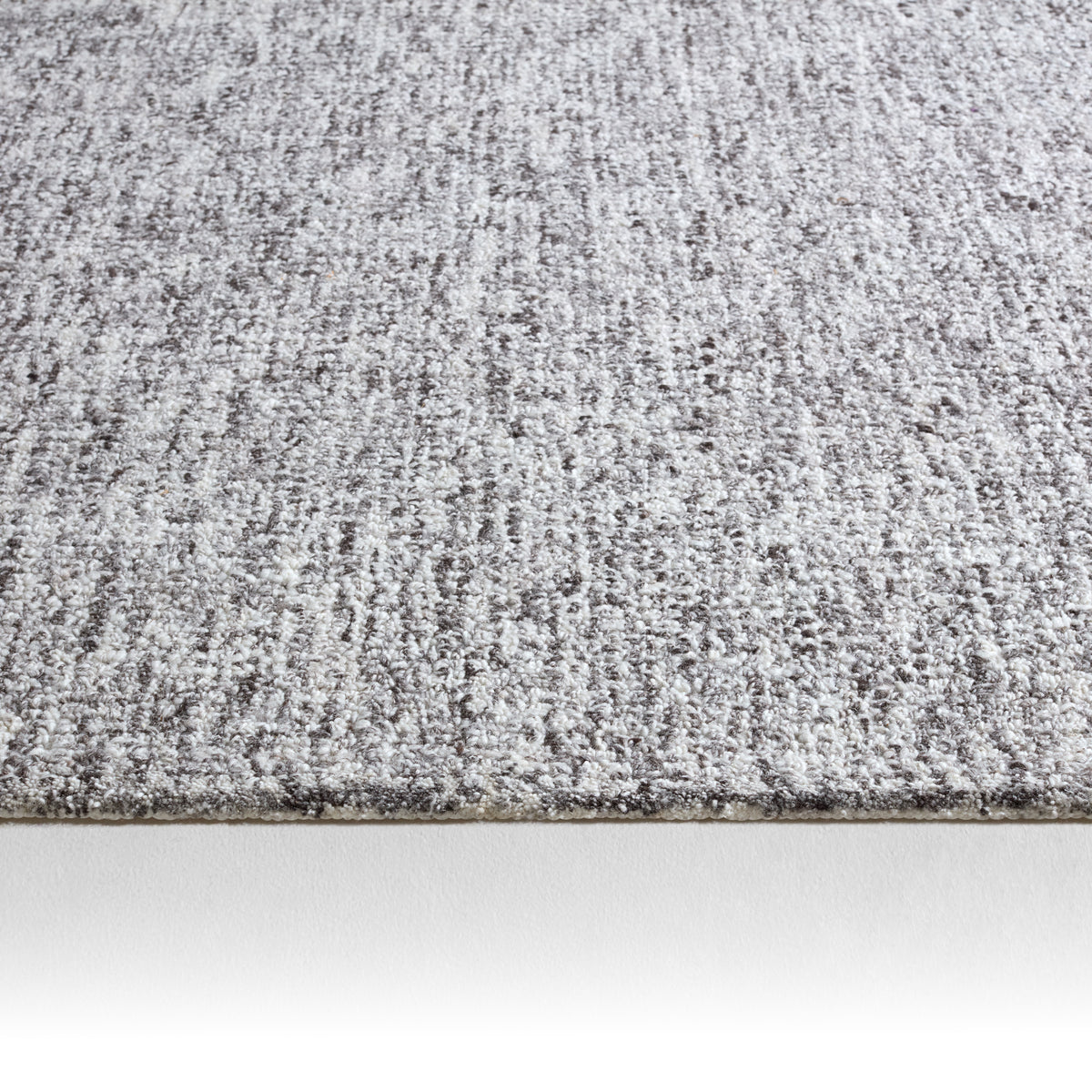Britta Oland BRT11 Gray/Cream Rug - Chapin Furniture