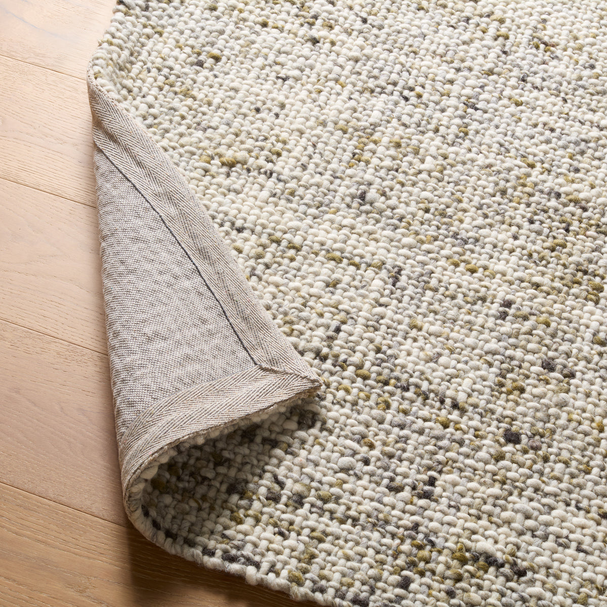 Cambridge Season CMB08 Green/White Rug - Chapin Furniture