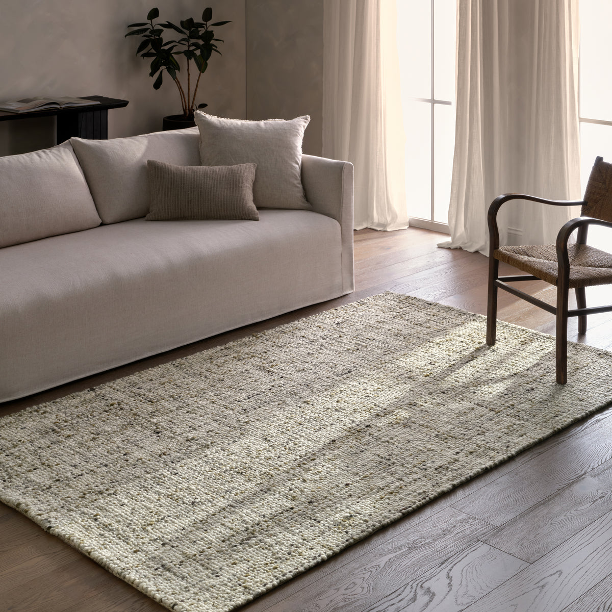 Cambridge Season CMB08 Green/White Rug - Chapin Furniture