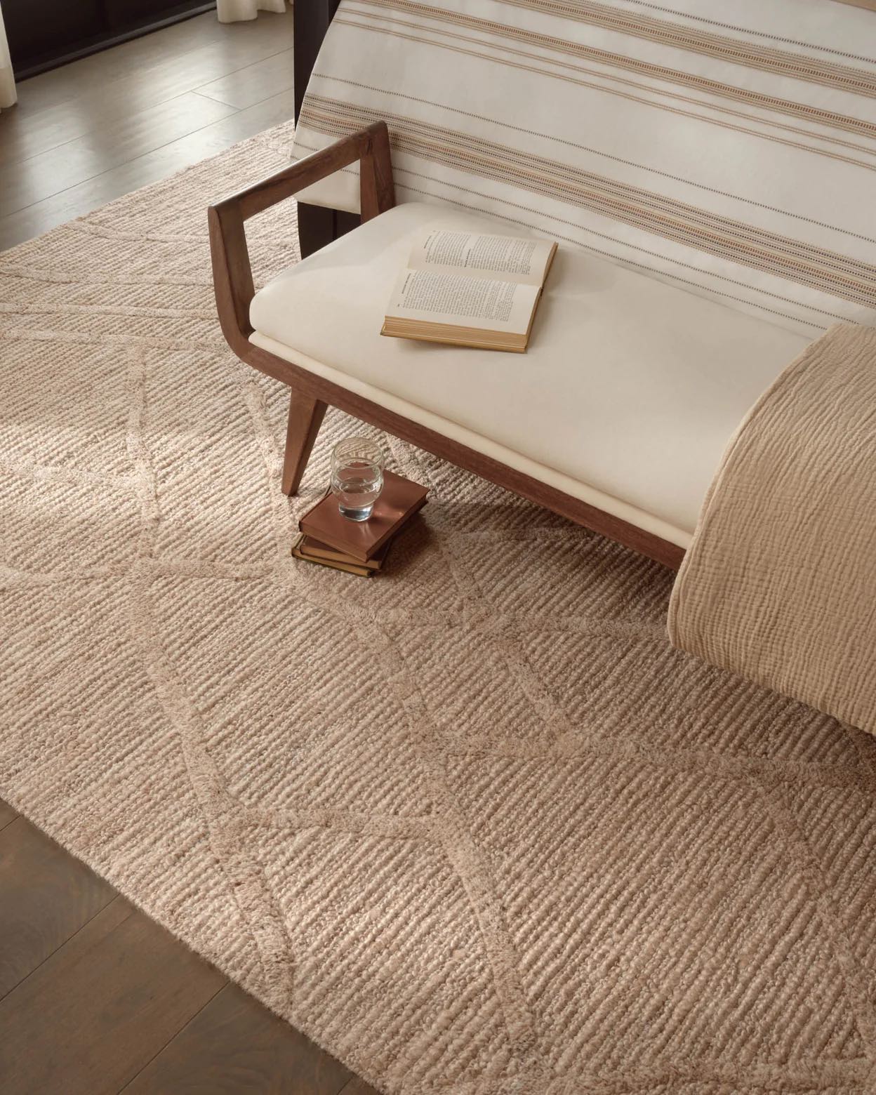 Cline 01 Rug- Champagne - Chapin Furniture