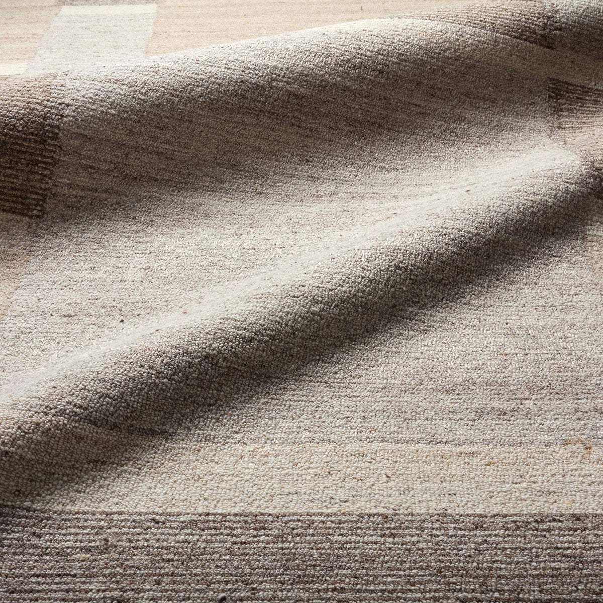 Finnigan Todra FGN07 Tan/Beige Rug - Chapin Furniture