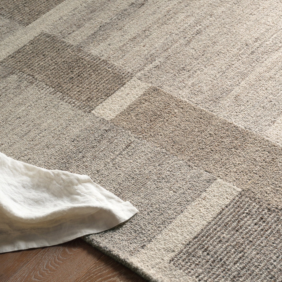 Finnigan Todra FGN07 Tan/Beige Rug - Chapin Furniture