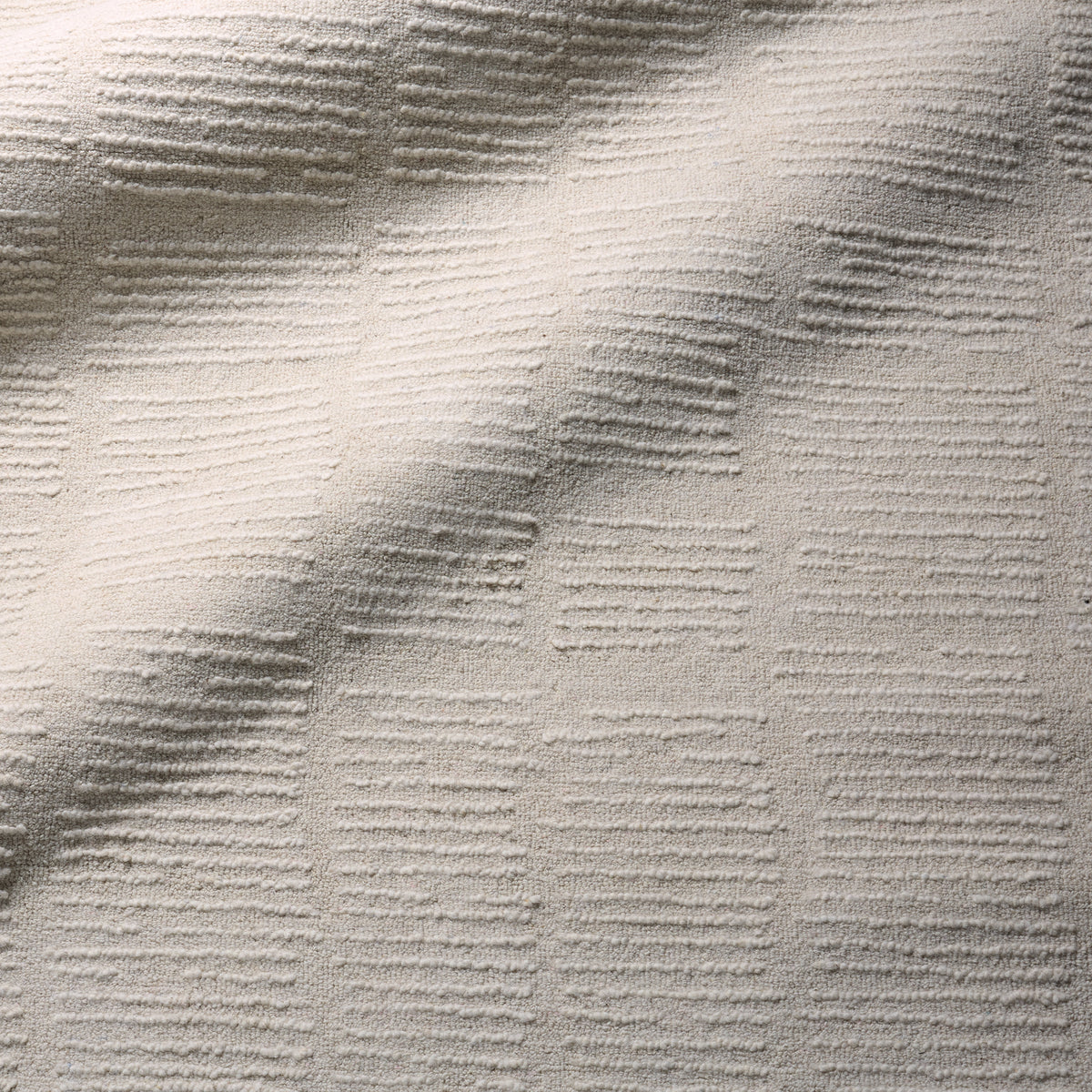 Finnigan Radha FGN09 Ivory/White Rug - Chapin Furniture