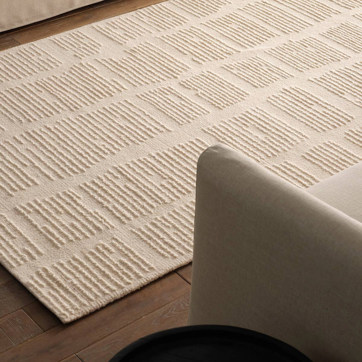 Finnigan Radha FGN09 Ivory/White Rug - Chapin Furniture