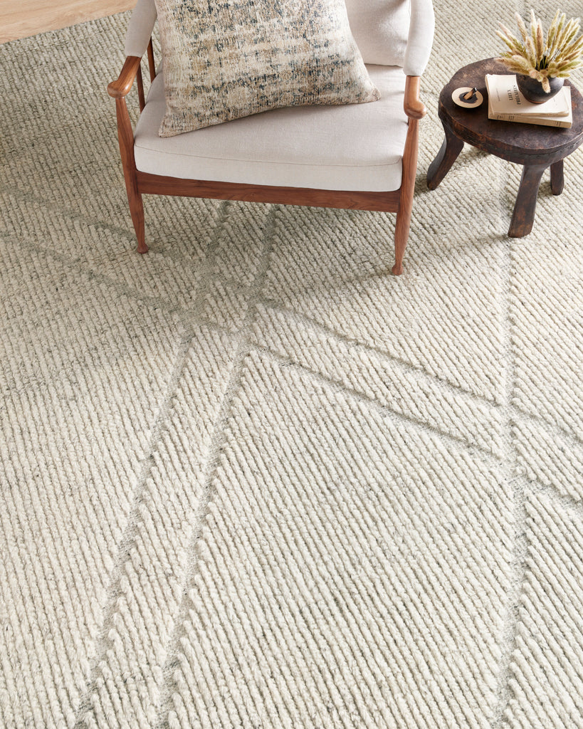 Amber Lewis Gwyneth 03 Ivory/Silver Rug - Chapin Furniture