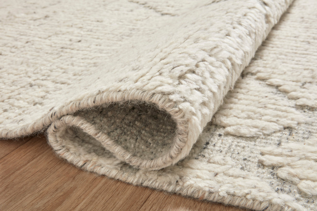 Amber Lewis Gwyneth 03 Ivory/Silver Rug - Chapin Furniture