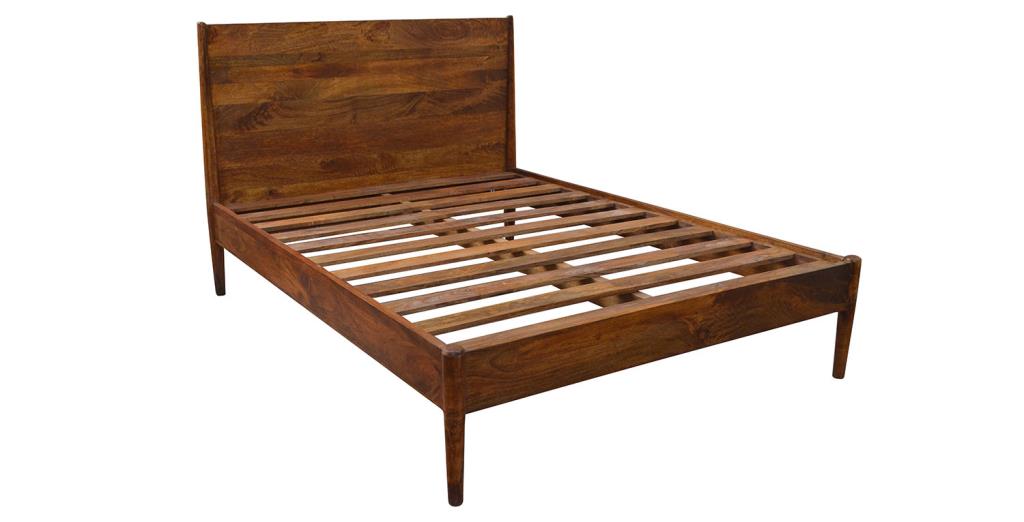 Stowe King Bed- Chestnut - Chapin Furniture