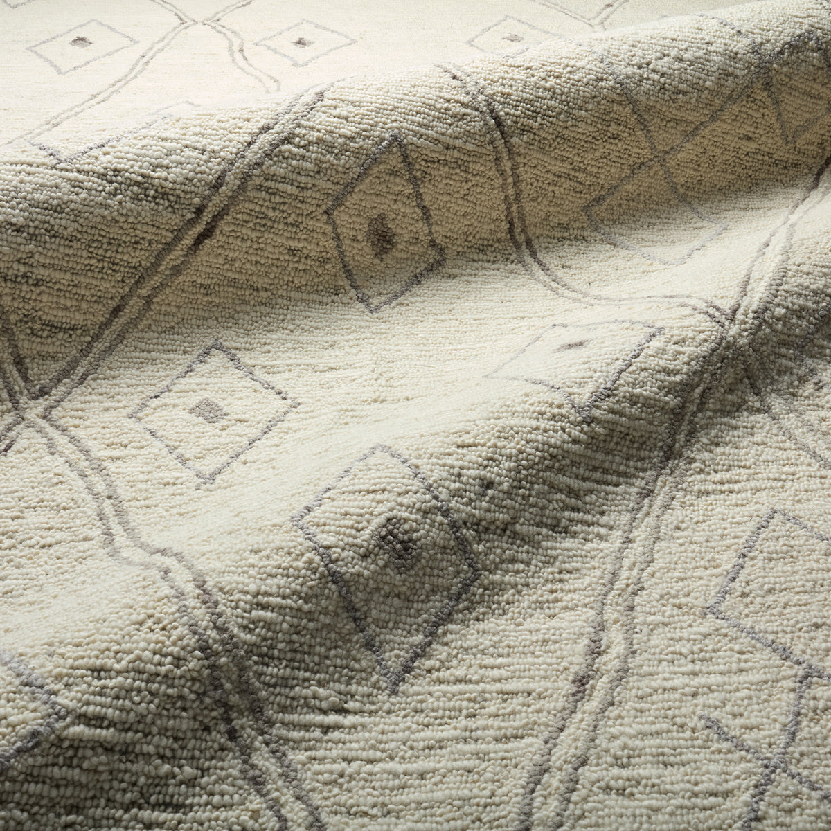 Hadi Ismael HAD02 White/Gray Rug - Chapin Furniture