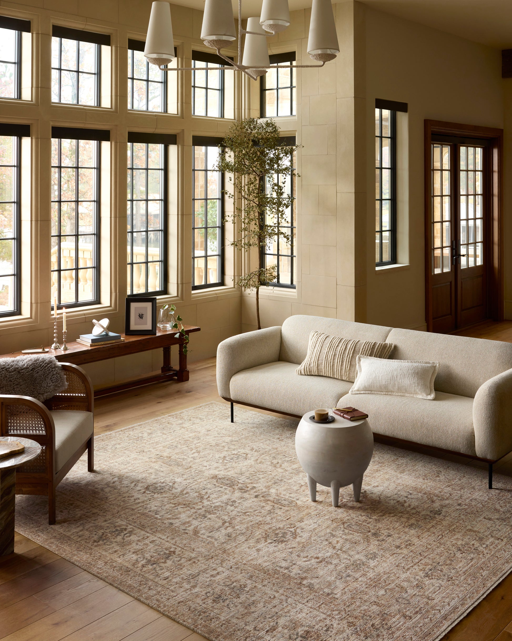 Heritage 04 Rug- Ivory/Natural - Chapin Furniture