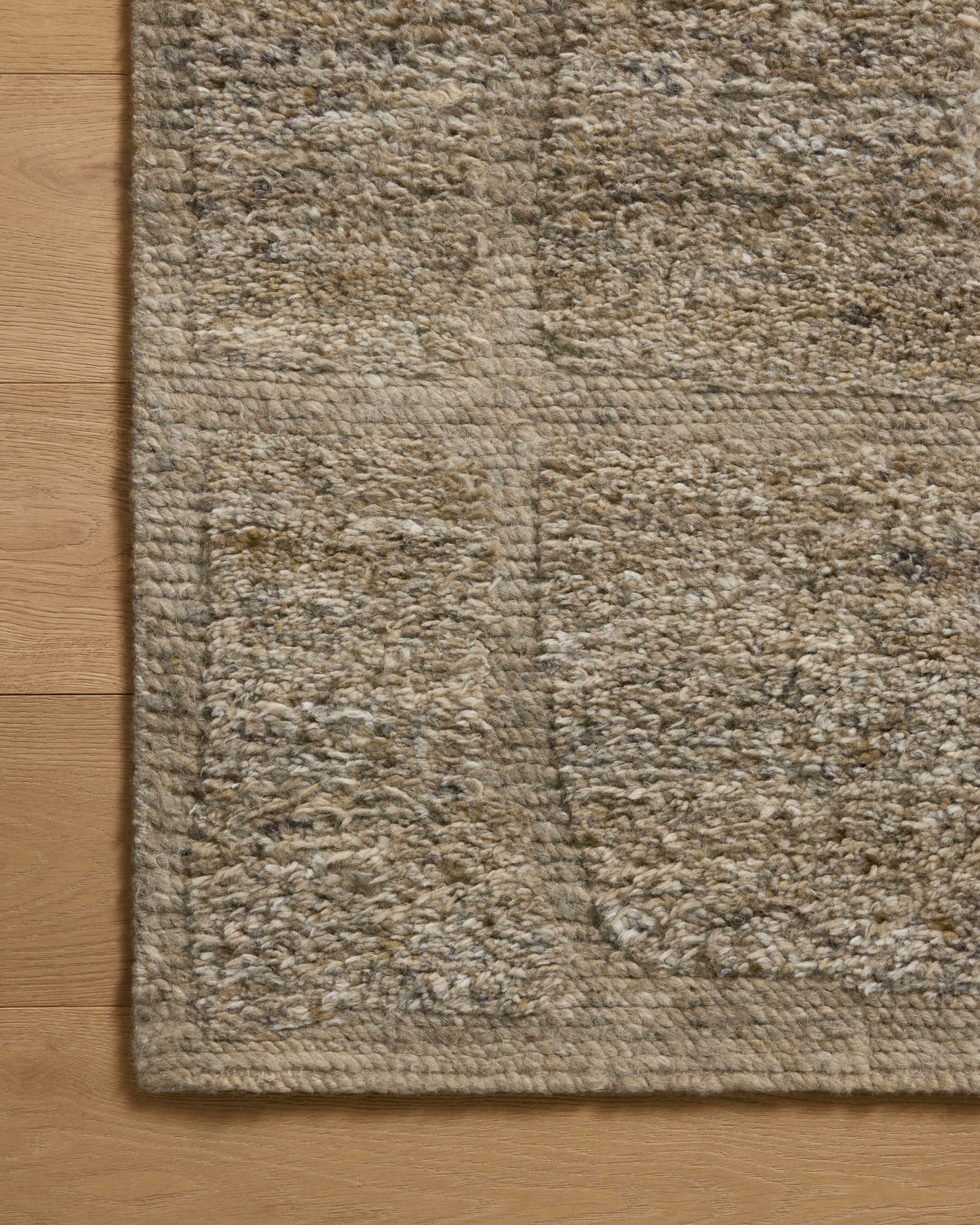 Hughes 01 Olive Rug - Chapin Furniture