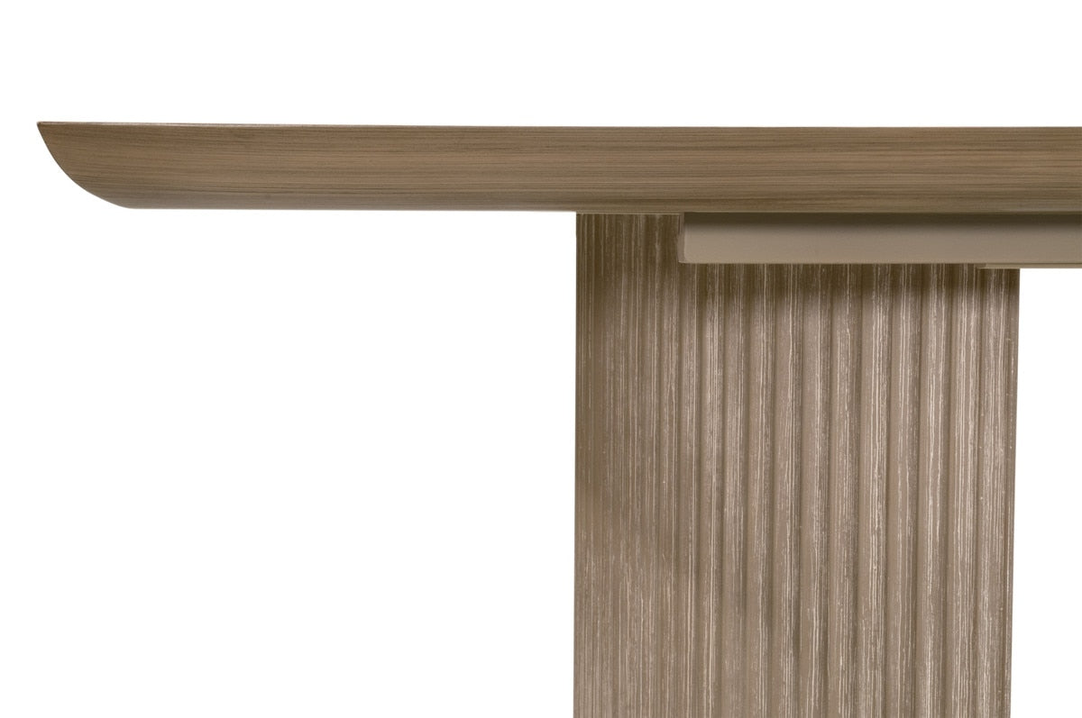 Halloway Extension Dining Table - Chapin Furniture