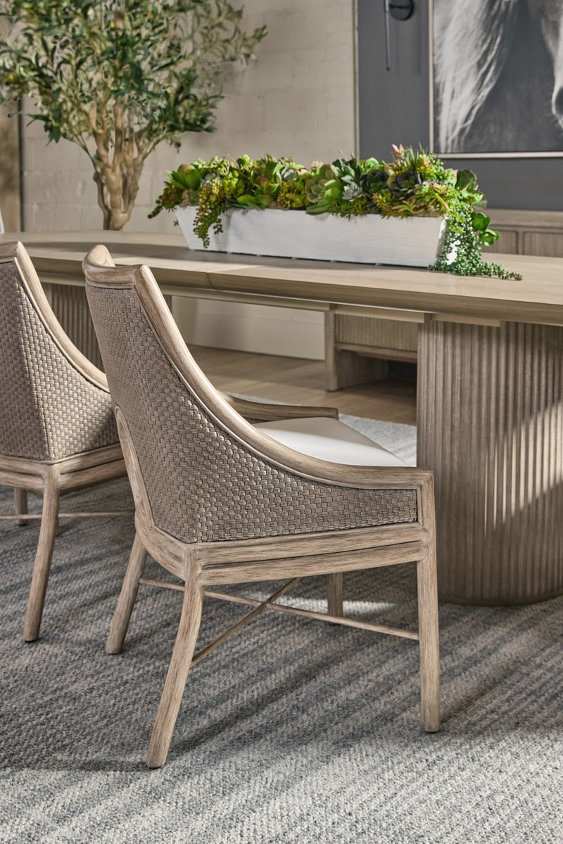 Halloway Extension Dining Table - Chapin Furniture