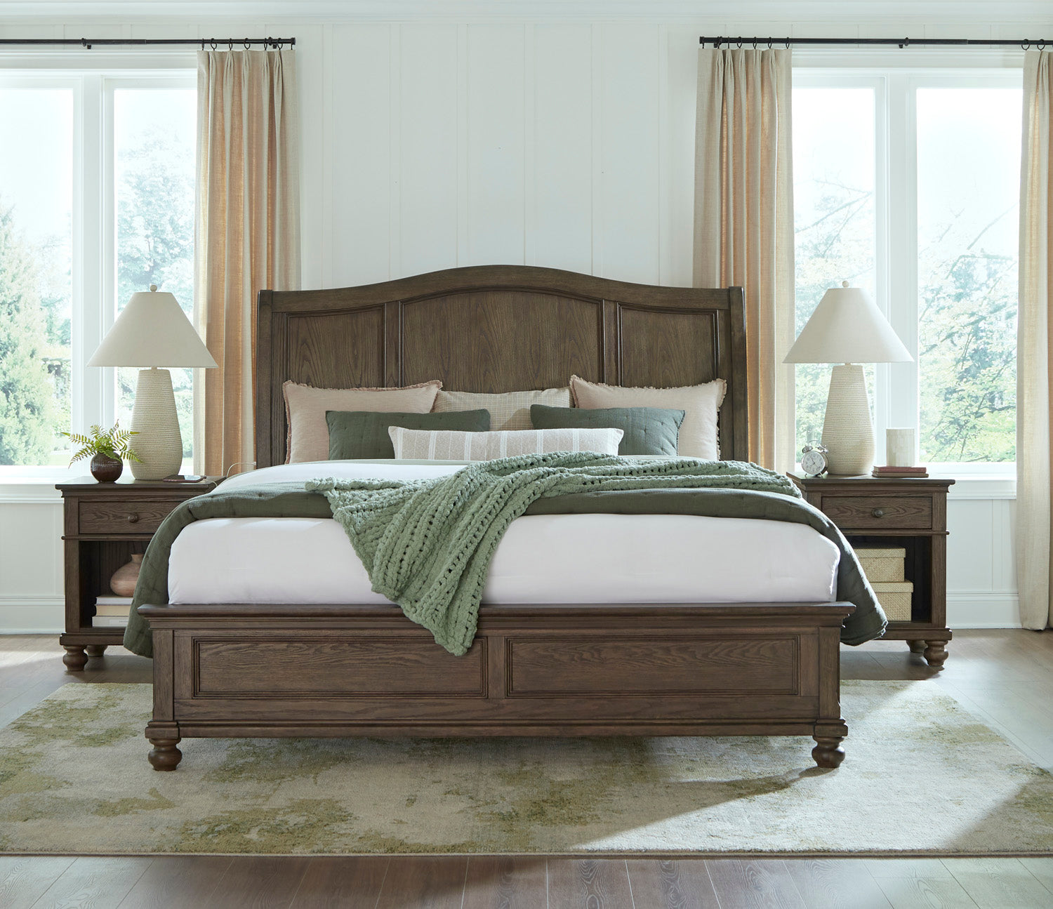 Oxford Sleigh Bed - Chapin Furniture