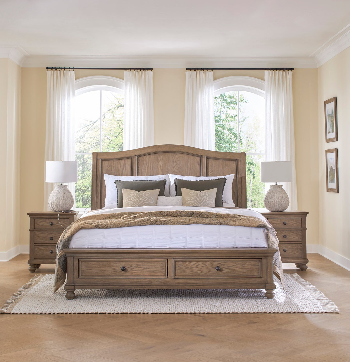 Oxford Sleigh Storage Bed - Chapin Furniture
