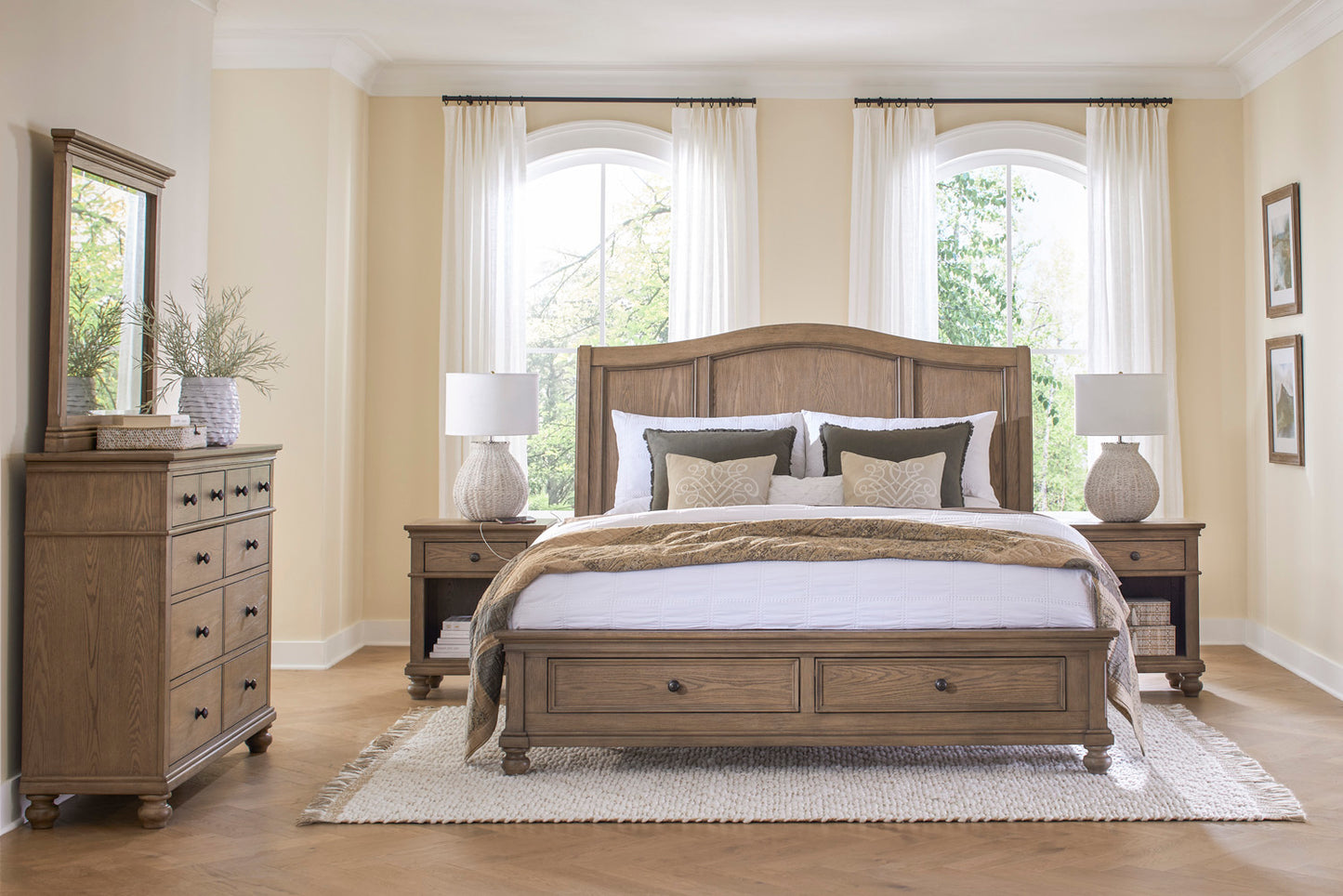 Oxford Sleigh Storage Bed - Chapin Furniture