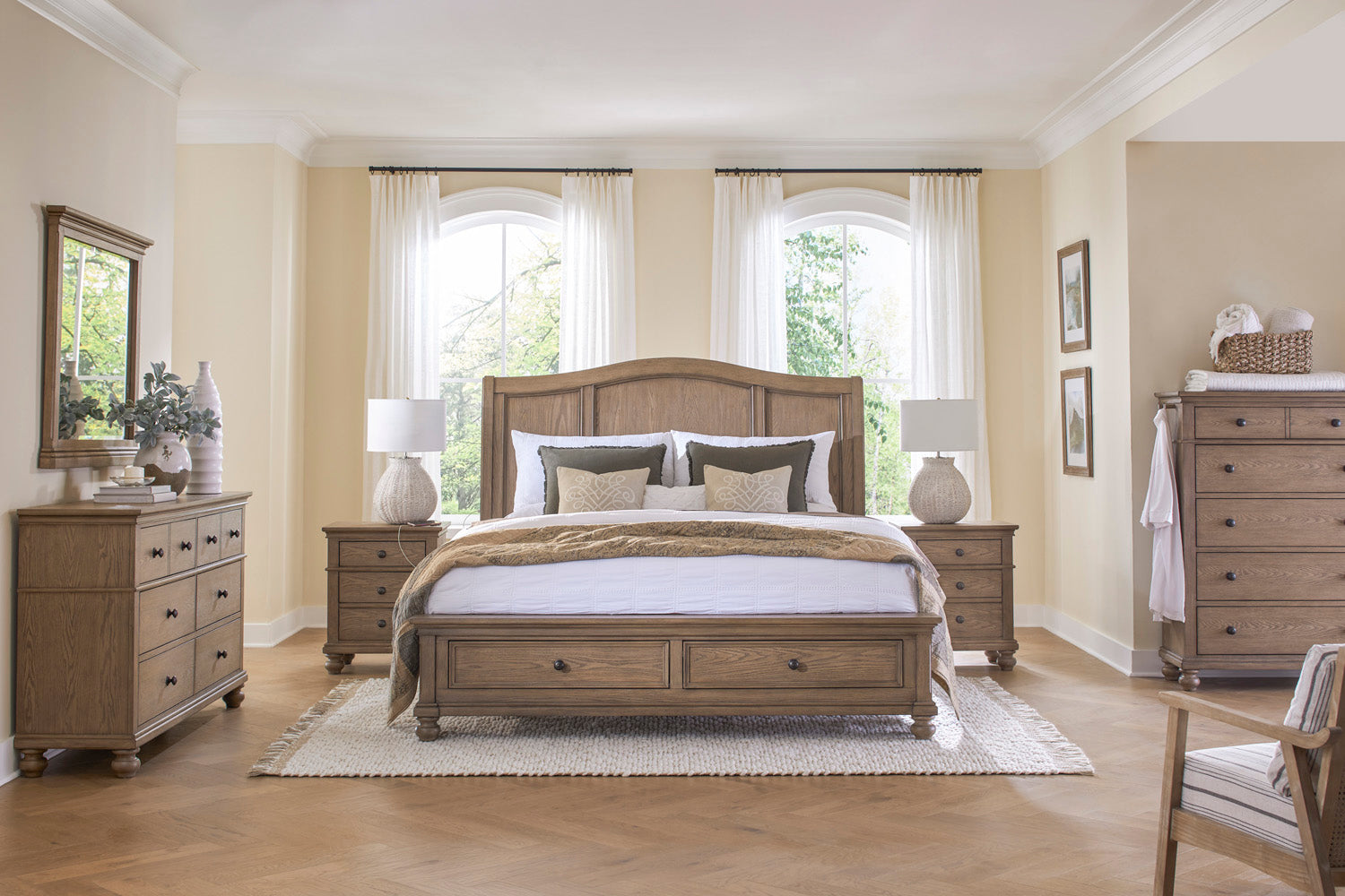 Oxford Sleigh Storage Bed - Chapin Furniture