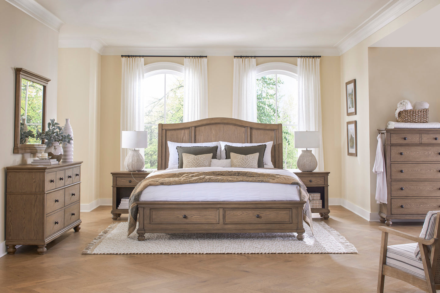 Oxford Sleigh Storage Bed - Chapin Furniture