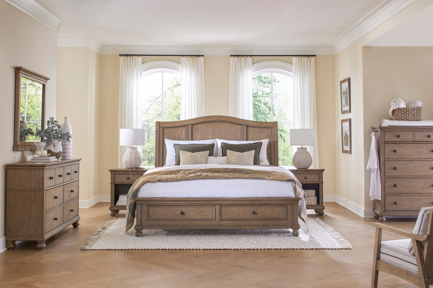 Oxford Sleigh Storage Bed - Chapin Furniture