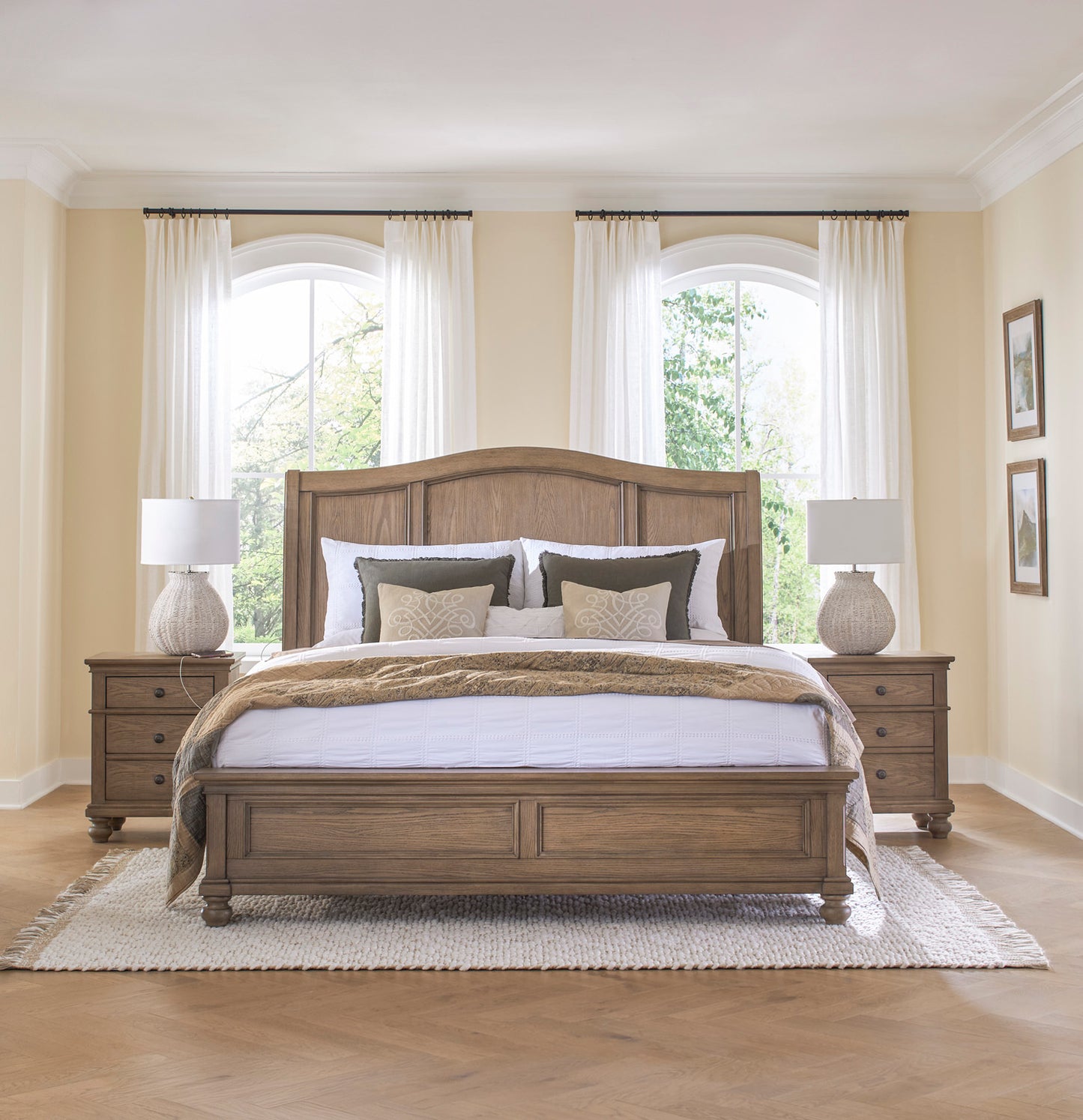 Oxford Sleigh Bed - Chapin Furniture