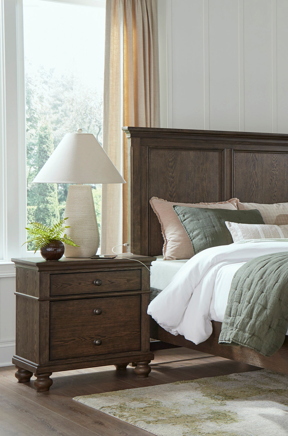 Oxford Panel Storage Bed - Chapin Furniture