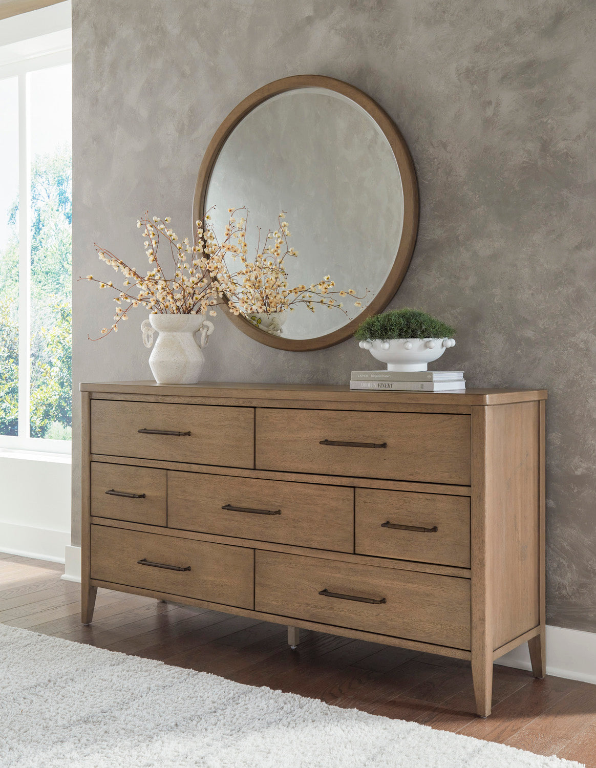 Olivia Round Mirror - Chapin Furniture