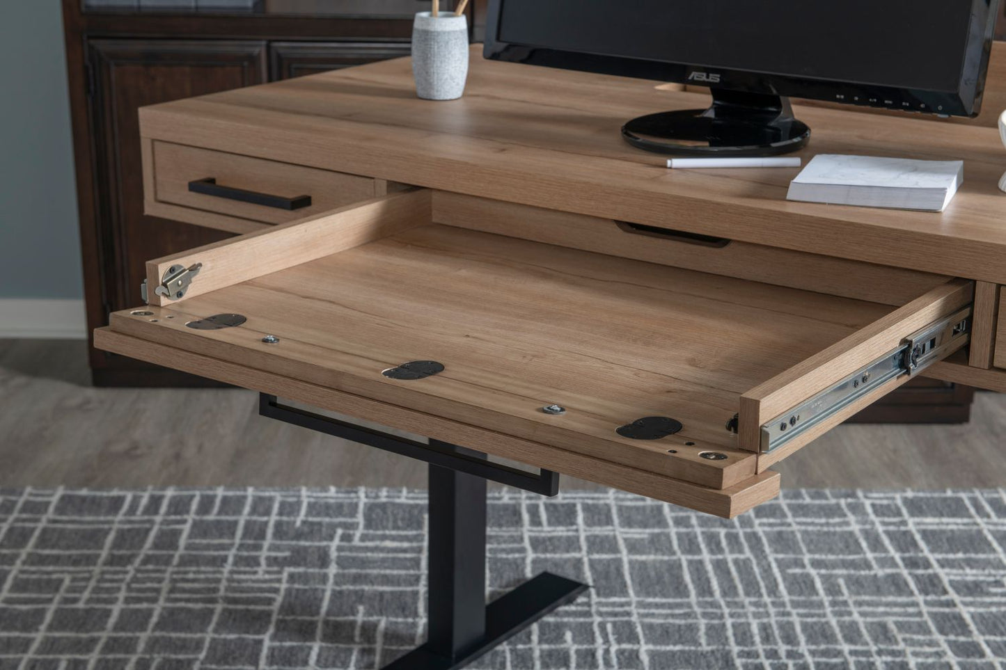 Harman 60" Lift Desk