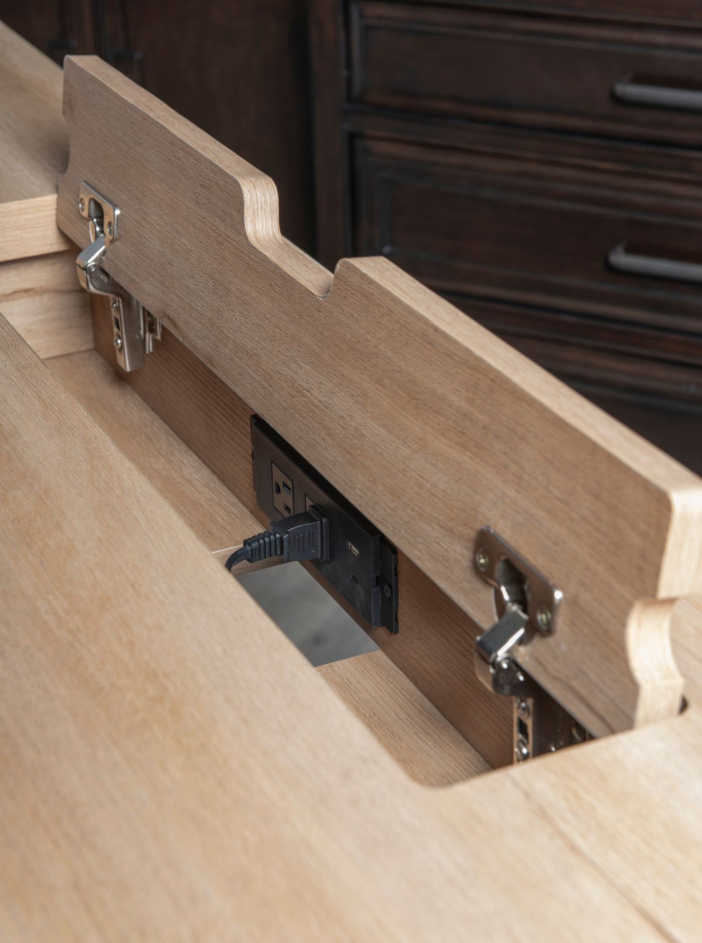 Harman 60" Lift Desk
